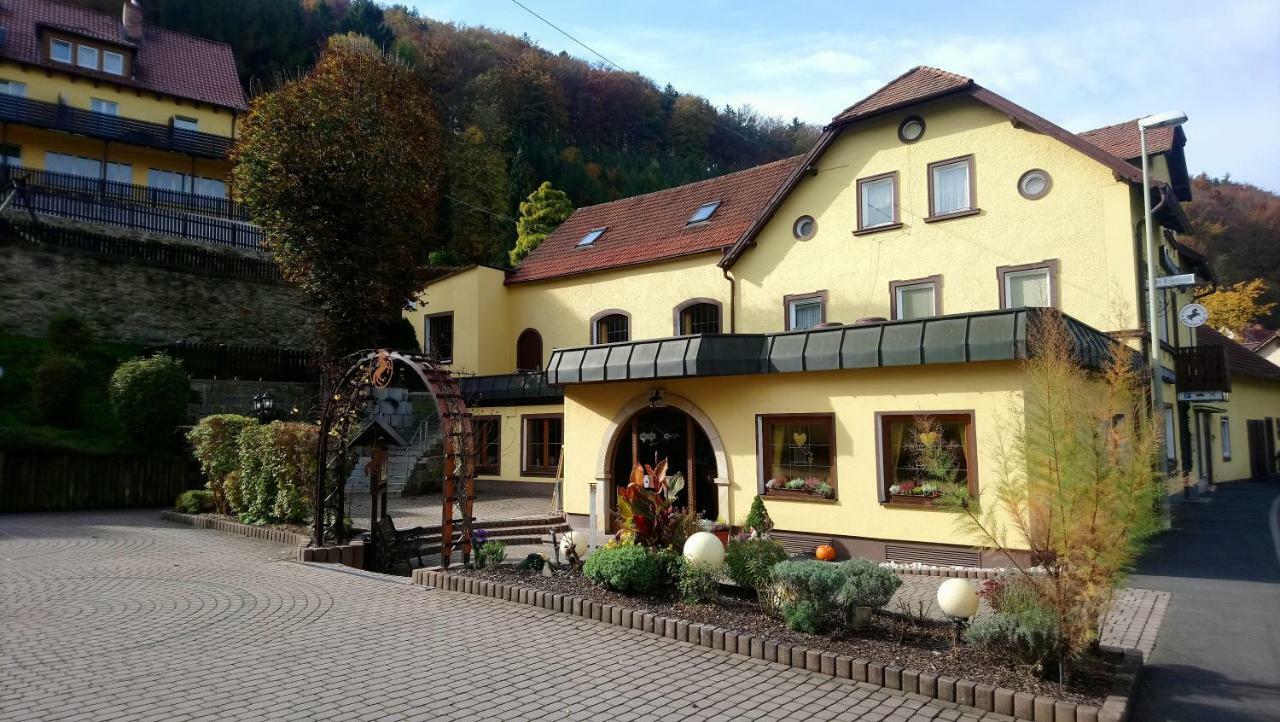 Gasthof Hotel Schwarzes Ross Bad Berneck im Fichtelgebirge Exterior photo